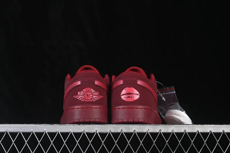 All categories Air Jordan Jordan series basketball shoes Air Jordan 1 Low Air Jordan 1 Low AJ1 Joe 1 raw rubber wine red low-top retro cultural basketball shoes IB7012-600